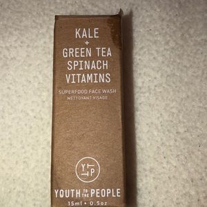 Bundle 2 for 30 💜 items..Youth to the people Kale/ green tea face wash